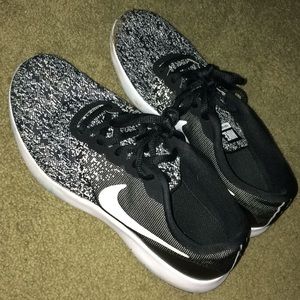 Nike Flex Contact Running Shoes